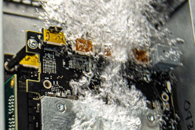 Phương pháp làm mát ngâm hai pha (Two-Phase Immersion Cooling System)